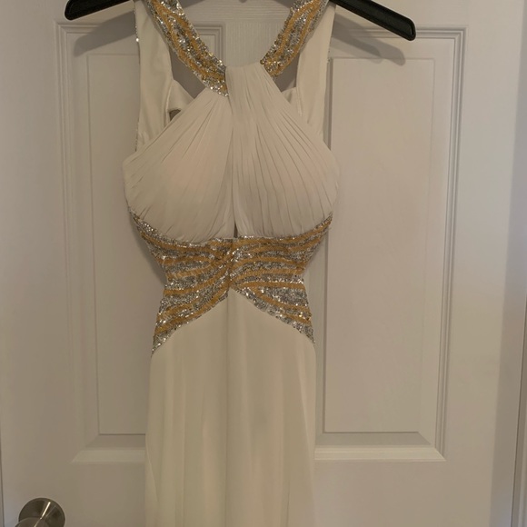 Cleopatras formal dress - Picture 3 of 9